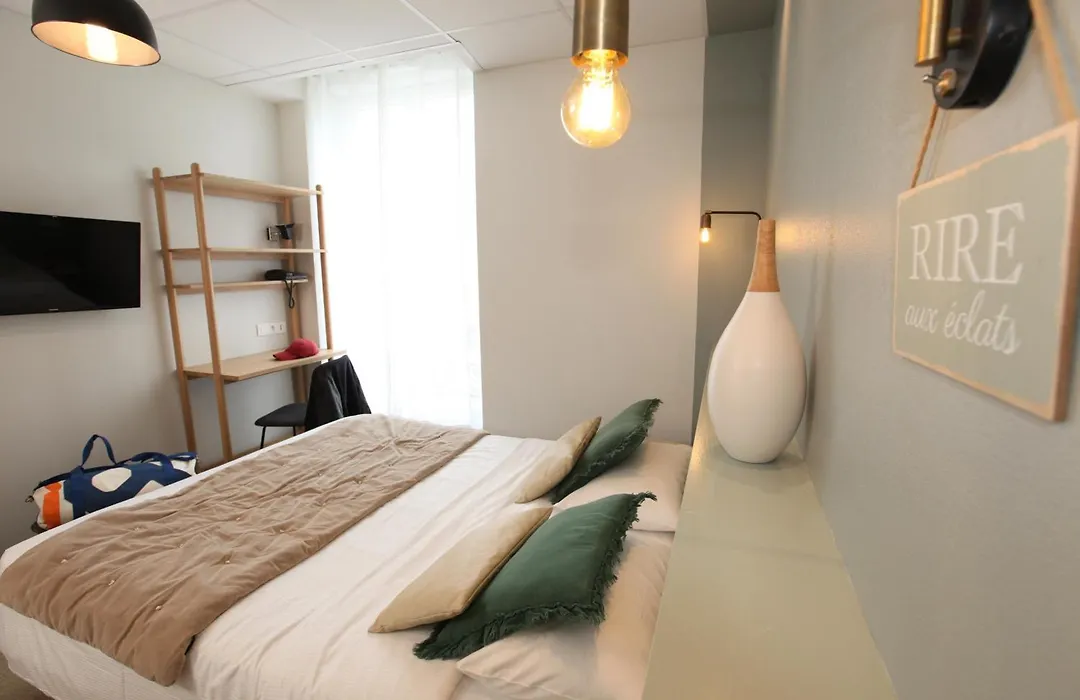 Cit'Hotel Les Alizes-1